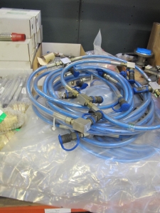LOT TO INCLUDE: (6) SAMPLER, I/P KIND, BRASS MATERIAL, (20) HOSING SECTIONS, FLEXIBLE METAL TYPE, 1-1/2" DIAM. SIZE, MNPT X FJIC CONNECTIONS. HASTELLOY C276 CORRUGATED HOSE AND BRAID, MISC BRAIDED METAL HOSE, BOX OF HOSE CLAMPS, TUBING. LOADING & HANDLING FEE $15-4549